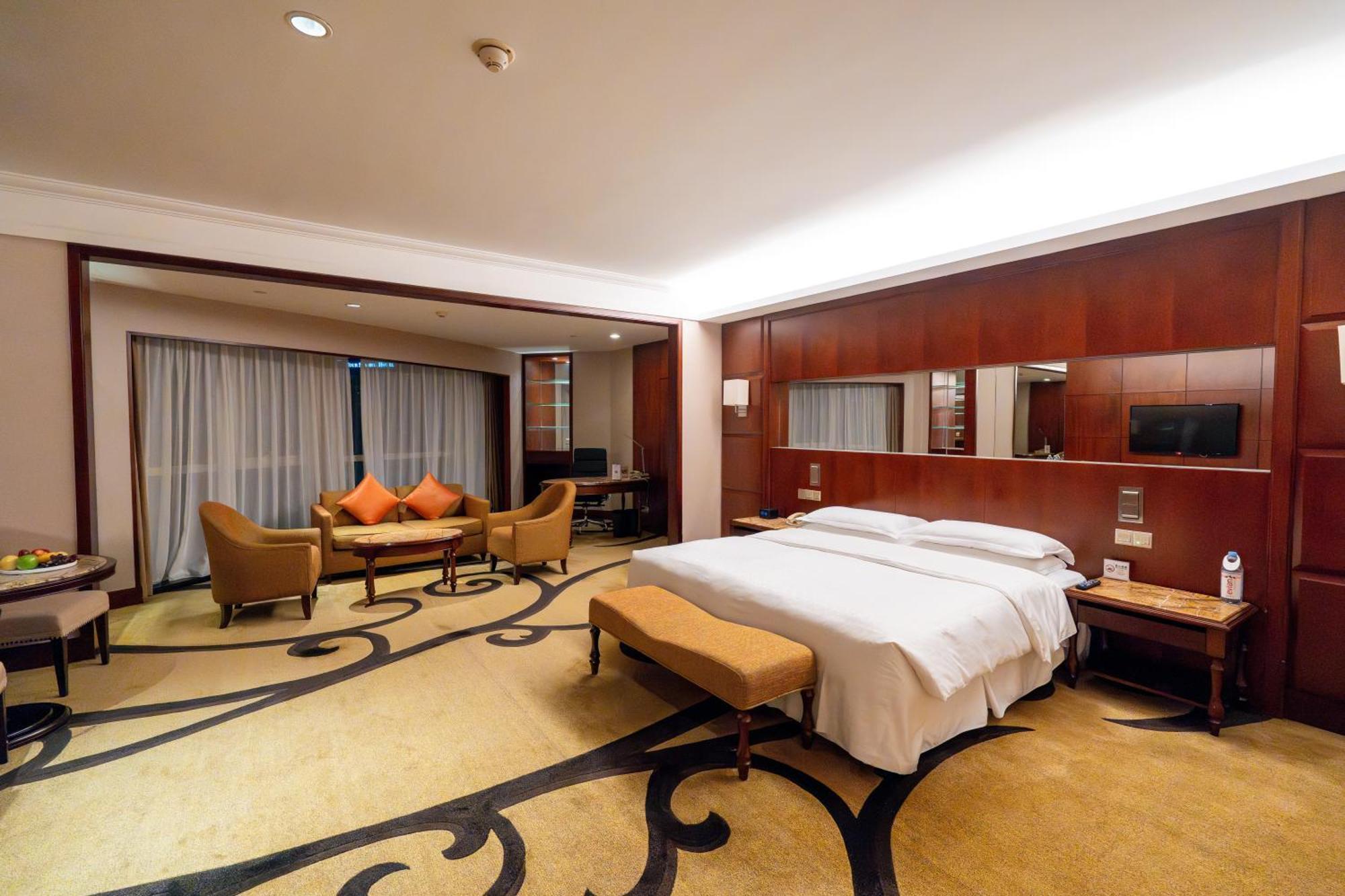 Sheraton Shenzhen Futian Hotel Exterior photo